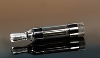 Kvôli elektronickej cigarete muselo núdzovo pristáť lietadlo