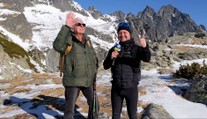 Ladislav Šimák je najstarším lietajúcim lekárom v Európe. Nielen o práci s nami hovoril na túre