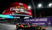 Kráča Norris za premiérovým titulom? V Las Vegas získal ďalšiu pole position, Piastri odštartuje až piaty