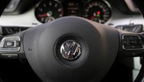 Volkswagen sa v USA dohodol na urovnaní emisného škandálu