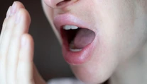 Váš dych môže prezradiť vážny problém. Pozornosť by mal vzbudiť najmä tento zápach