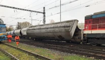 Po vykoľajení vlaku budú v úseku Palárikovo - Tvrdošovce jazdiť rýchlosťou 50 kilometrov za hodinu