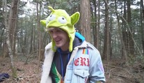 Slávny youtuber to prehnal. Vo videu ukázal mŕtveho človeka a smial sa na ňom