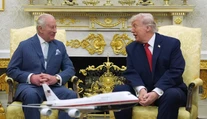 Humor aj politika: Kráľ Karol podpichol Trumpa počas večere v Bielom dome