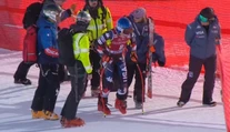 VIDEO: Mikaela Shiffrinová mala v zjazde ťažký pád. Zasahovať musel vrtuľník
