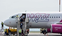 Lietadlo sa krátko po vzlete z Bratislavy muselo vrátiť. Cestujúci zažili vo vzduchu nepríjemný incident