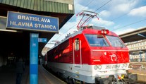 Vlaky pôjdu rýchlejšie: Železnice budú mať nové rušne