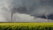 O živote rozhodujú sekundy. Kam sa schovať pred tornádom, keď nemáte pivnicu alebo bunker?