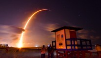 Spoločnosť SpaceX vypustila prvé satelity svojej internetovej siete