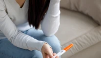 U nás zakázaná, v zahraničí bežná. Za interrupčnou tabletkou jazdia Slovenky na kliniky do Rakúska