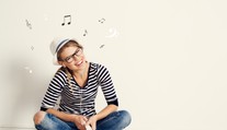 Spotify ponúka falošných hudobníkov. A dobre na nich zarába