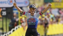 Náročnú etapu poznačil pád favorita. Pogačar mohol opäť vyhrať, no chcel pomôcť kolegovi. Využil to Evenepoel
