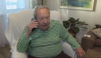 Číslo dôchodcu sa omylom objavilo na internete. Denne mu volajú ľudia, nedajú mu ani spať