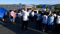 Ostrý štrajk v strojárskej fabrike v Beluši. Zamestnanci prestali pracovať, žiadajú vyššie platy