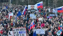 Ľudia opäť vyšli do ulíc. Na protest v Bratislave prišlo zhruba 10-tisíc ľudí