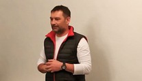 Auto na dvore sa stalo osudným starostovi malej obce pri Banskej Bystrici