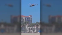 VIDEO: Hrôza pred očami dovolenkárov. Let helikoptéry nad plážou sa skončil desivým pádom