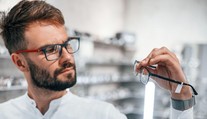 Okuliare zo supermarketu verzus okuliare z optiky: Chránia váš zrak rovnako?