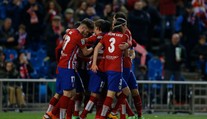 Atletico rozdrvilo Real Betis, Las Palmas zdolal Valenciu