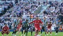 Premier League: Liverpool v infarktovom závere zachraňoval remízu. Manchester City v nadstavení dovŕšil obrat