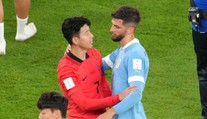 Urazil Juhokórejčanov a niekoľko zápasov si nezahrá. Záložník Tottenhamu spoznal svoj trest