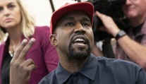 Kanye West aj napriek zrušeniu festivalu zinkasoval milióny. Investorom má byť rodina známeho slovenského miliardára
