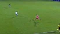 VIDEO: Zásah roka? V druhej španielskej lige brankár strelil gól z polovice ihriska