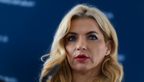 Luxusná limuzína nebude. Šimkovičová vyzýva Šutaja Eštoka, aby ministerstvu zabezpečil vozidlo