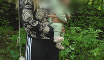 Brutálny útok pri detskom tábore. Trojica vraj zdrogovaných mladíkov napadla ženu, ktorá mala v nosiči bábätko