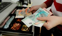 Doma máme ešte schovaných 18,9 mil. kusov slovenských bankoviek
