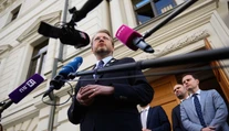 Keď volanie po mieri znamená extrémizmus. Z ruských volieb vyradili jedinú protivojnovú stranu