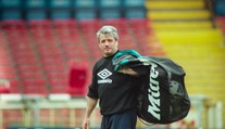 Anglický futbal sa deň po MS ponoril do smútku. Vo veku 75 rokov zomrel legendárny hráč a tréner
