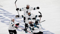 Drámu vo Vegas rozhodol Hertl spôsobom, ktorým sa zapíše do histórie NHL