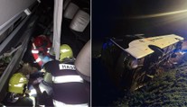 Prevrátený autobus na D1: Osem zranených, dvoch cestujúcich v zlom stave vynášali z vraku (FOTO)