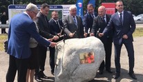 Manažéri diaľnic letecky cestovali do Košíc, aby ich štátne limuzíny z Bratislavy odviezli do Prešova