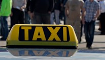 Nitrianski policajti odhalili zdrogovaného taxikára. Drogy mal aj v aute