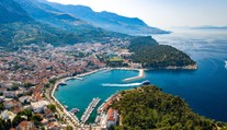 Majú dosť hlučných turistov. Obľúbené chorvátske letovisko obmedzí predaj alkoholu