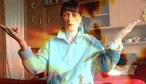 Laura tvrdí, že sa rozpráva s Bohom. Zničila život už niekoľkým rodinám