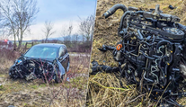 Zdemolované auto aj motor ostali na mieste, značky nie. Polícia pátra po vodičovi