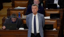 Bitcoinová kauza v Česku má súdnu dohru. Exministrovi hrozí väzenie, je obžalovaný z prania špinavých peňazí