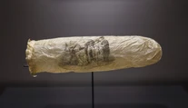Holandské múzeum predstavuje unikátny kúsok. Vystaví kondóm z roku 1830, na ktorom je erotický obrázok