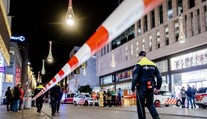 Polícia zatkla v Haagu muža podozrivého z pobodania troch tínežderov
