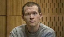 Nemilosrdný vrah z Christchurch, ktorý zabil 51 ľudí, sa prvýkrát pozrel do tvárí pozostalým