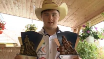 Je to extra trieda. Hendikepovaný westernový jazdec Filip nemá konkurenciu