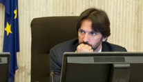 Komentár: Kaliňákove kauzy? Na krku má aj iný problém