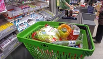 Zdražovania majú plné zuby. K bojkotu obchodných reťazcov sa pridali obyvatelia prvej západnej krajiny