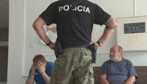 Mali rybárske lístky, no prehnali to s počtom udíc.  Dva dni boli v cele a dostali mastné pokuty
