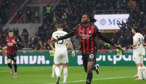 AC Miláno napokon v závere zachránilo tri body. Strata na Inter je však naďalej značná