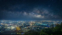 FOTO: Ako by vyzerali nočné panorámy svetových metropol bez svetelného smogu