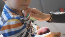 V Británii sa šíri nebezpečná meningitída. Prípady však evidujeme aj na Slovensku, najviac ohrozené sú deti